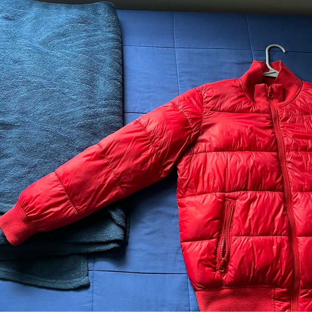 Women’s Gap Jacket (Red) - Picture 4 of 7
